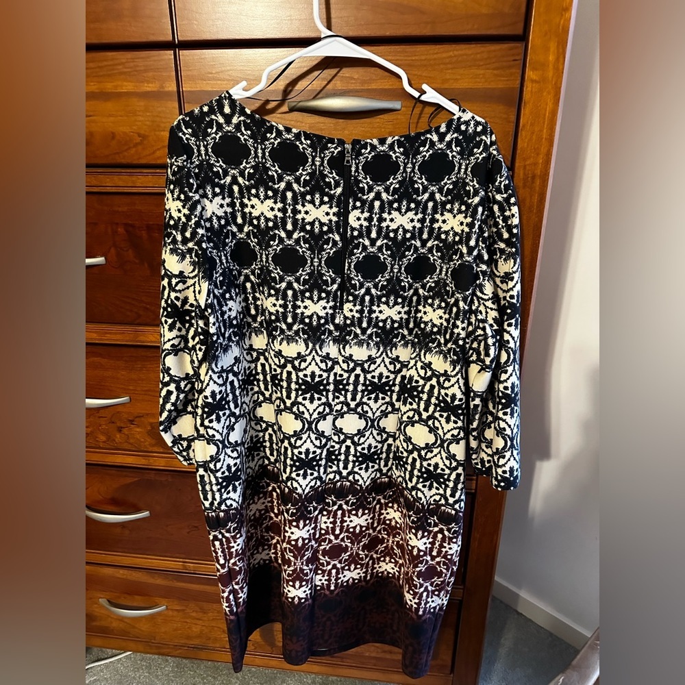 Taylor Print Dress - 14W - Picture 6 of 8